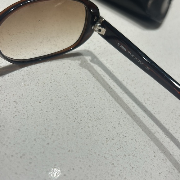 Vintage Fendi sunglasses. Original owner bought in early 2000s - Picture 6 of 6